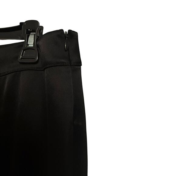 St. John Liquid Satin Side Zip Cropped Pants Black Size 14 - Picture 7 of 7